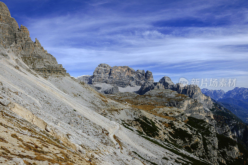 Paternkofel山从Rifugio Auronzo, Dolomites，意大利